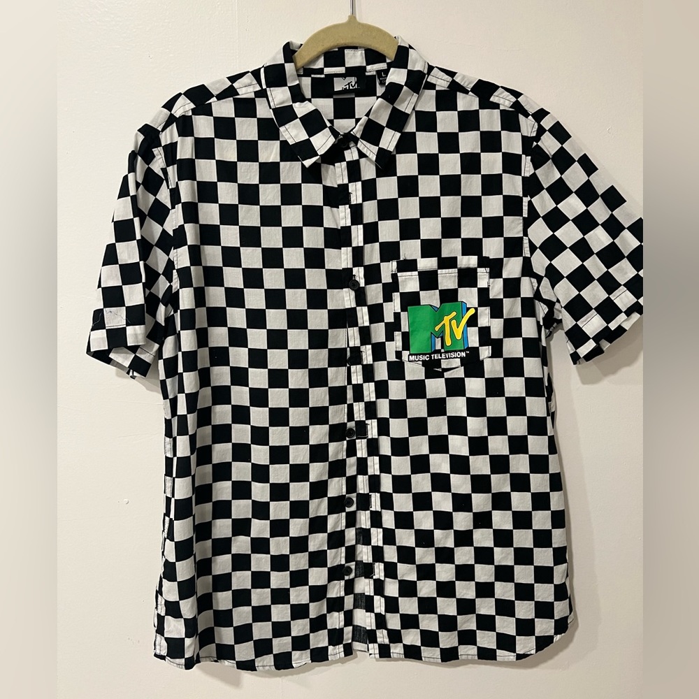 🌷MTV Button Up Shirt in Black and White Mens Size Large..